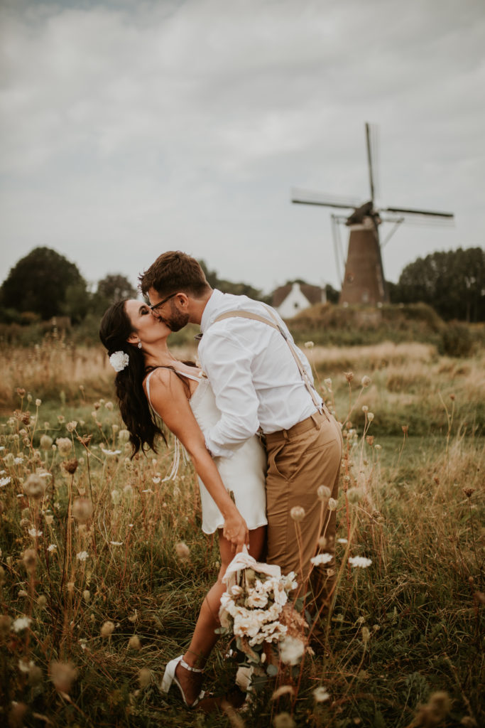 Windmill wedding - bruiloft - Wedding photographer in Eindhoven - Kasteel Eckart Glorieux Park