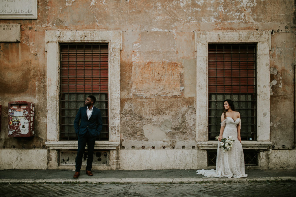 Elopment wedding in Rome Trastevere Italy