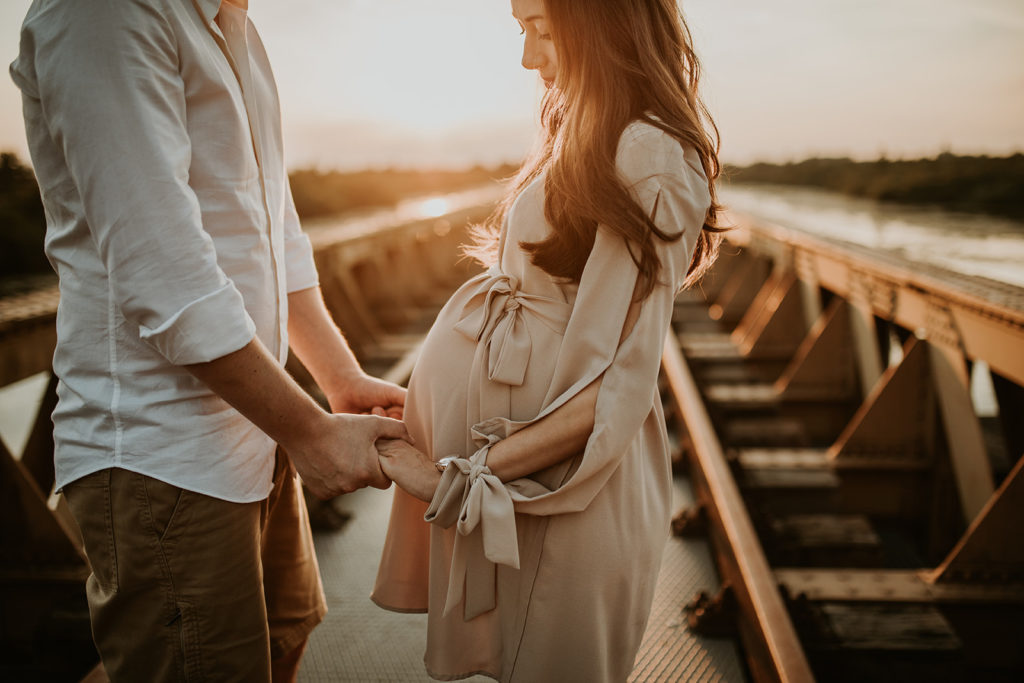 Moerputtenbrug maternity photos in a old railways near Den Bosch