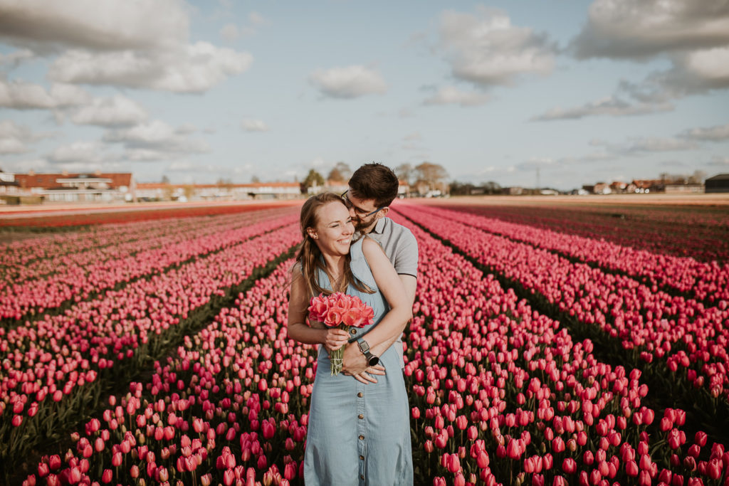 Engagement photoshoot in the tulips fields Lisse